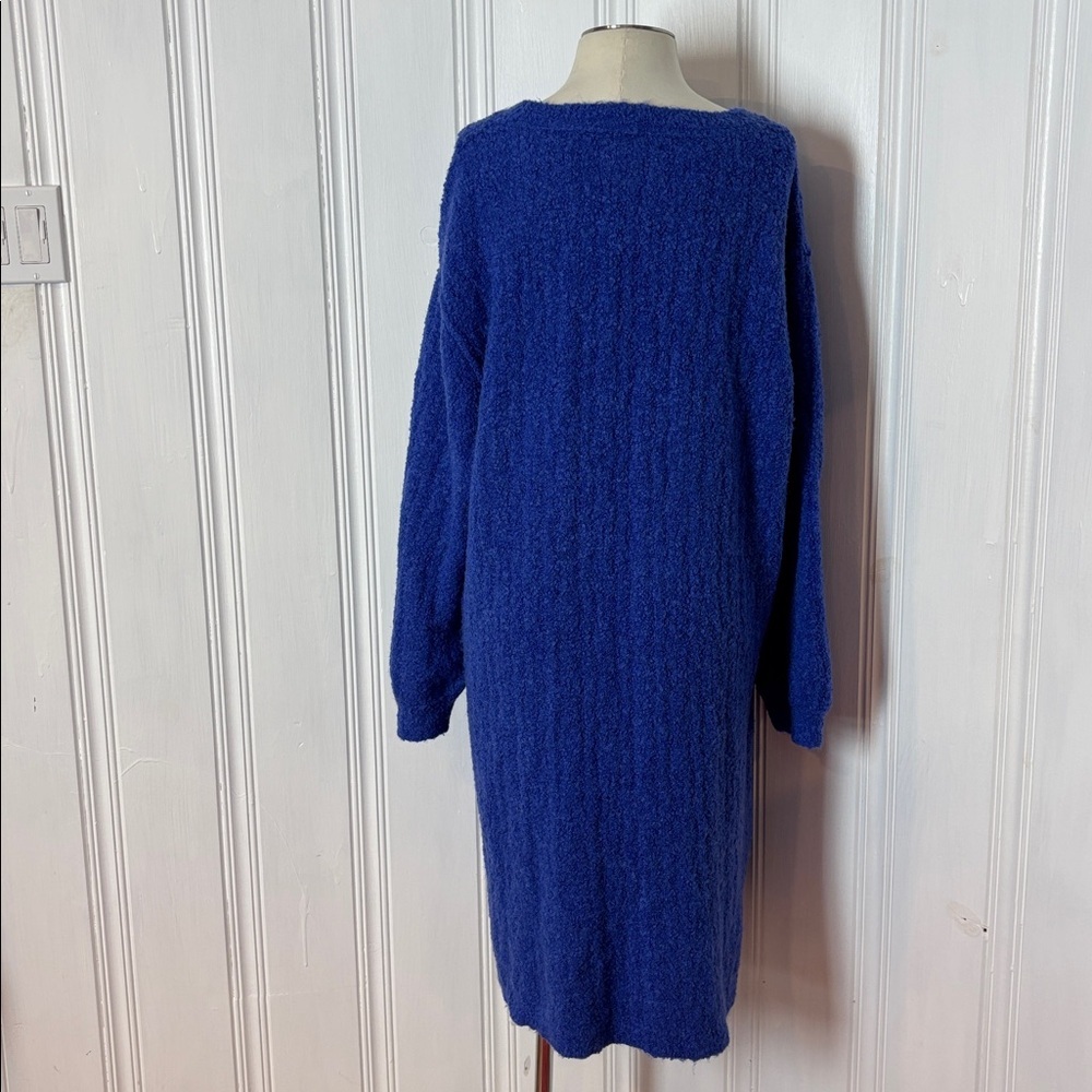 J Oversized Royal Blue Bouclé Knit Sweater Tunic with Front Slit - Size XL - Picture 3 of 8